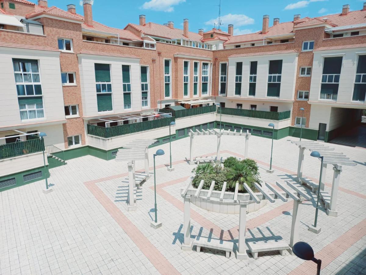 Apartamento Para 5 Personas Con Garaje A 10 Minutos De Valladolid Bagian luar foto